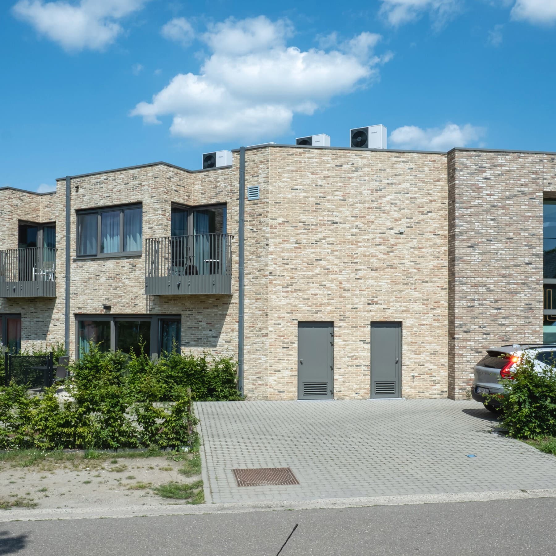 Maison avec balcon